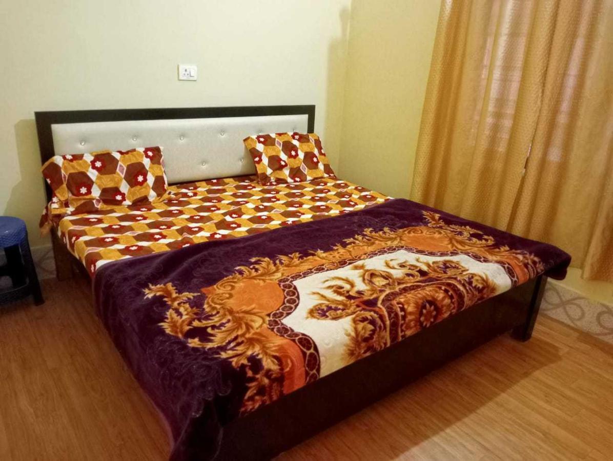 Oyo Hotel Ss Grand Lucknow Buitenkant foto