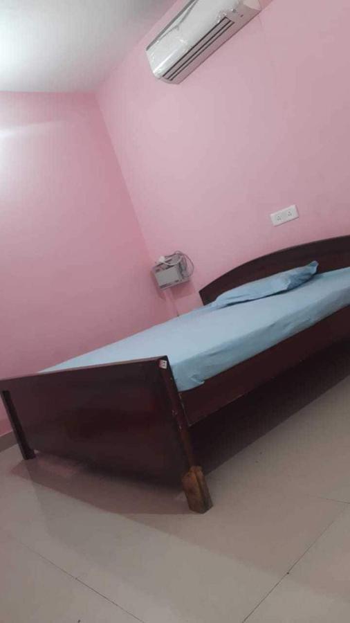 Oyo Hotel Ss Grand Lucknow Buitenkant foto